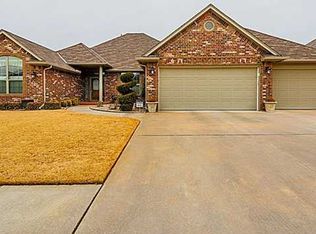 16600 Brewster Ln, Edmond, OK 73012