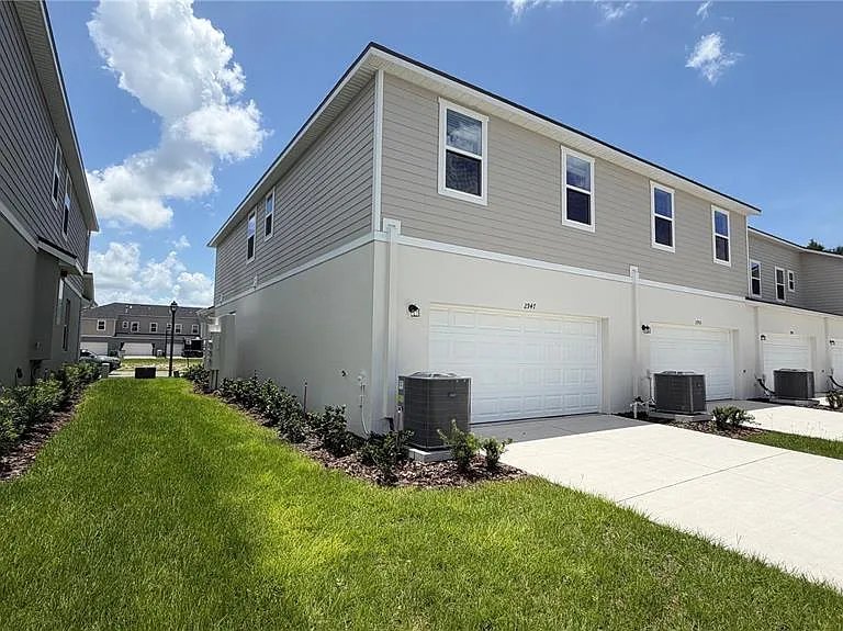 2947 Camellia Flower St — Photo 22