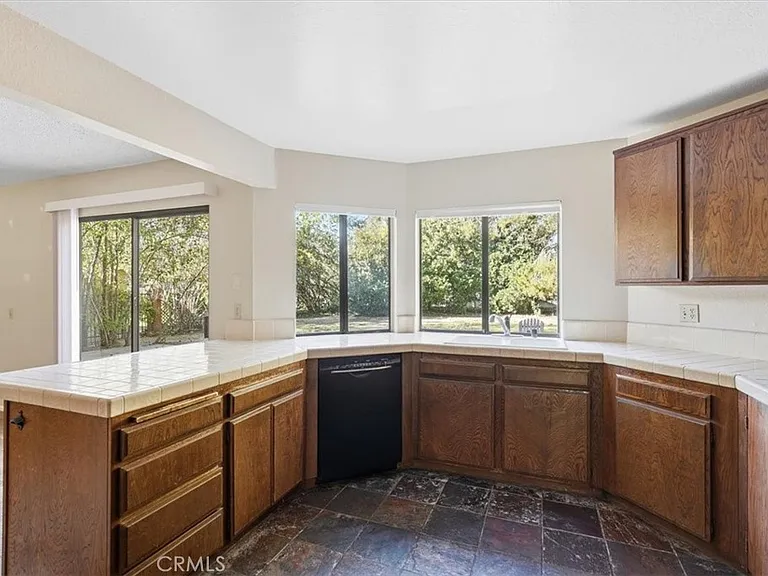 780 S Carriage Cir — Photo 22