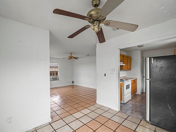 3rd image of 330 3rd St