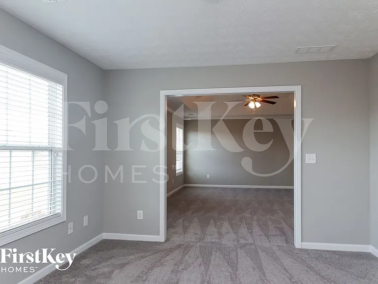 85 Natalie Ct — Photo 10