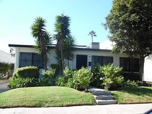 1st image of 823 N Alta Vista Blvd