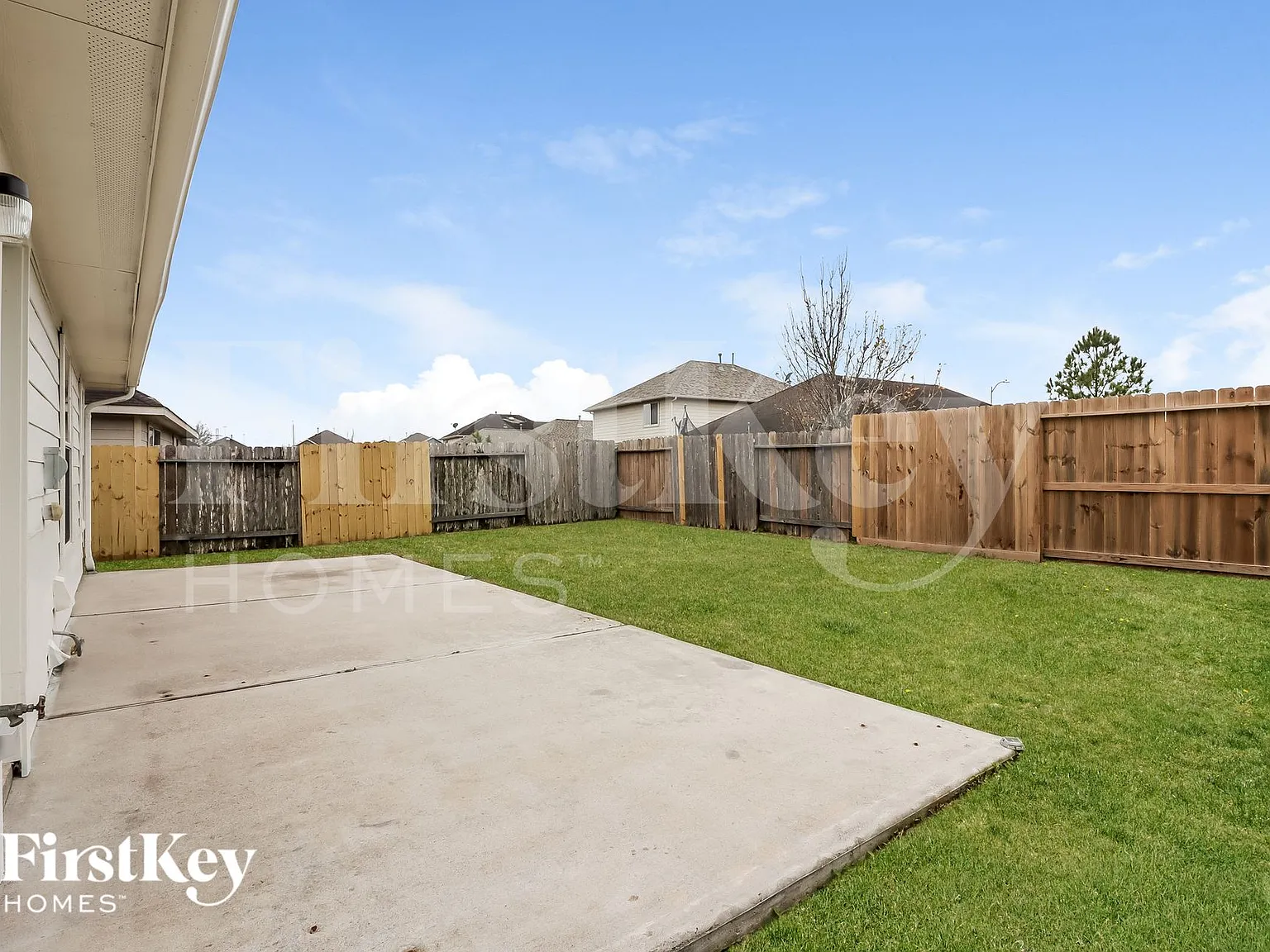 3 bed, 2.0 bath, 1250 sqft, $1,945 — Photo 2