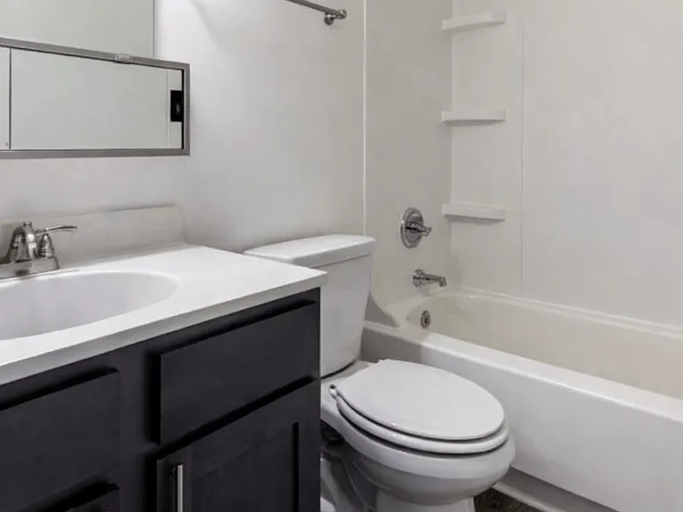 Pickwick Farms Apartments — Photo 6