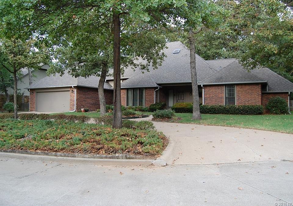1st image of 1004 N Faulkner Pl