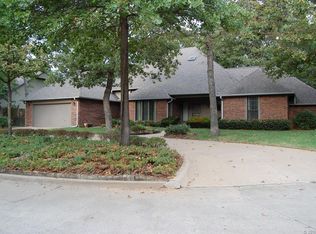 1004 N Faulkner Pl, Claremore, OK 74017