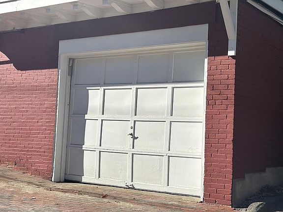3rd image of 477 Cumberland Ave APT 4