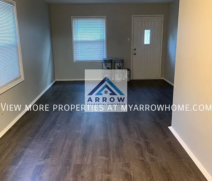 10309 Ross Cir — Photo 6