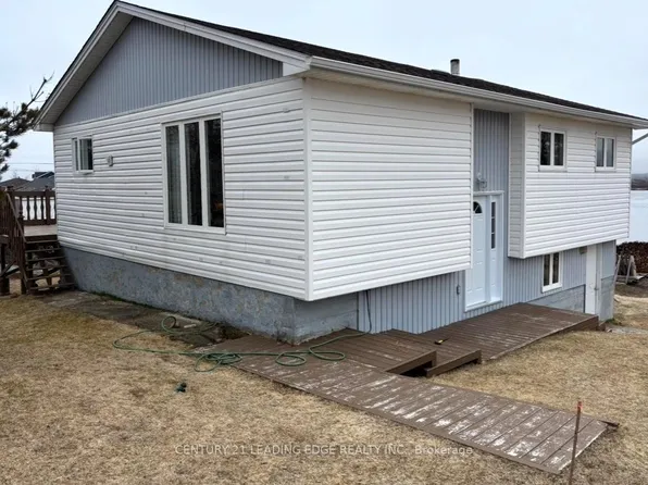 8 Burry Ln, Out Of Area, NL A0G 1B0