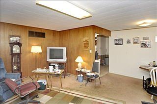 5th image of 317 W Mosel Ave