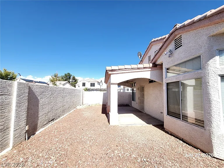 9436 Summer Rain Dr — Photo 18