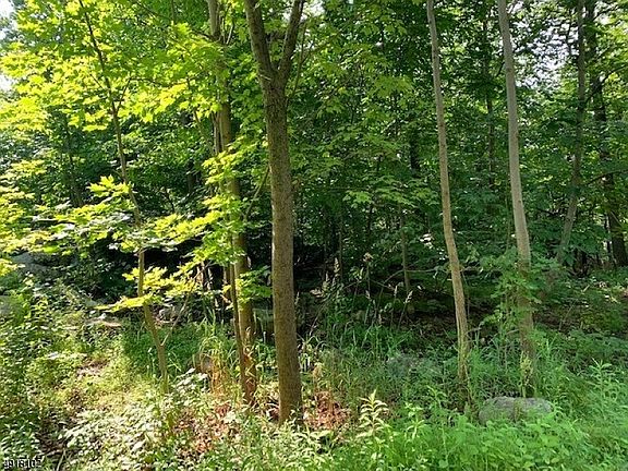 5th image of 69 Lakeside Dr NW