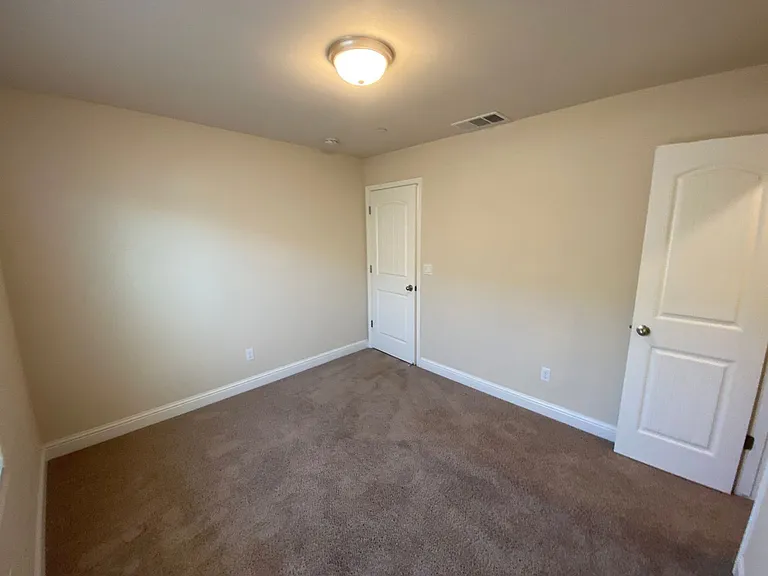 3227 Ferro Ct — Photo 24