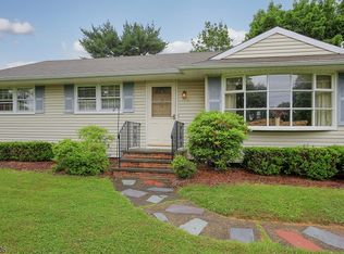 36 Franklin Dr, Hillsborough, NJ 08844