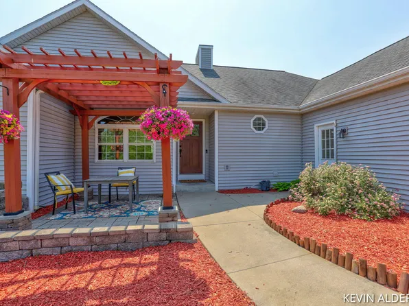 5850 Sandy Way, Zeeland, MI 49464