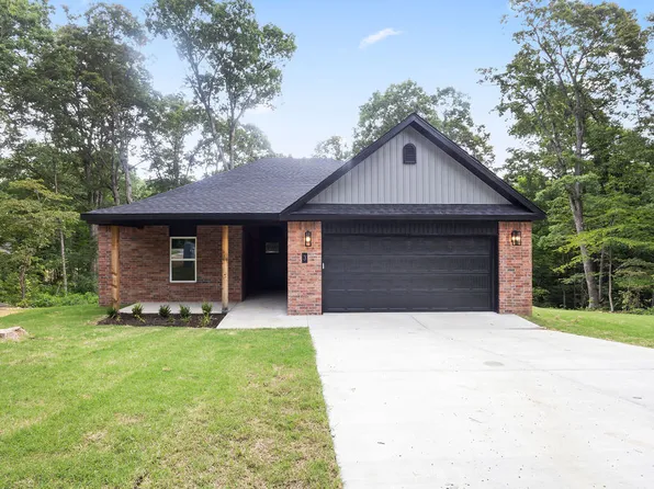 3 Grampian Cir, Bella Vista, AR 72715