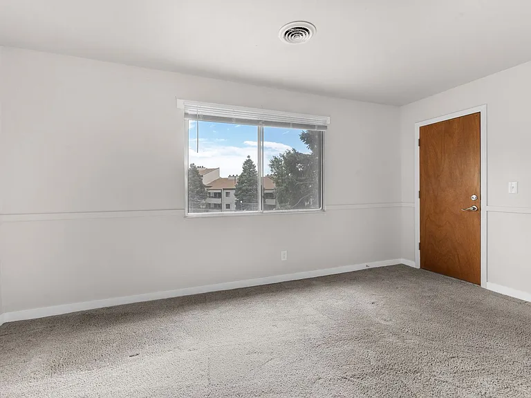 6550 Delmonico Dr #304 — Photo 14