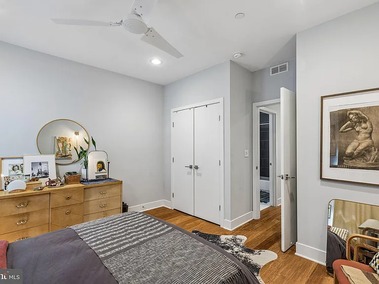 1449 S Bouvier St — Photo 31