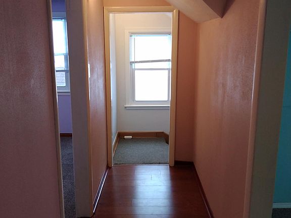 4th image of 5106 N Lydell Ave