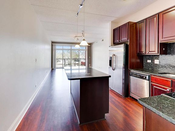 4th image of 1670 Mill St #207