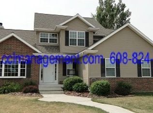 1725 Oakridge Ct, Stoughton, WI 53589