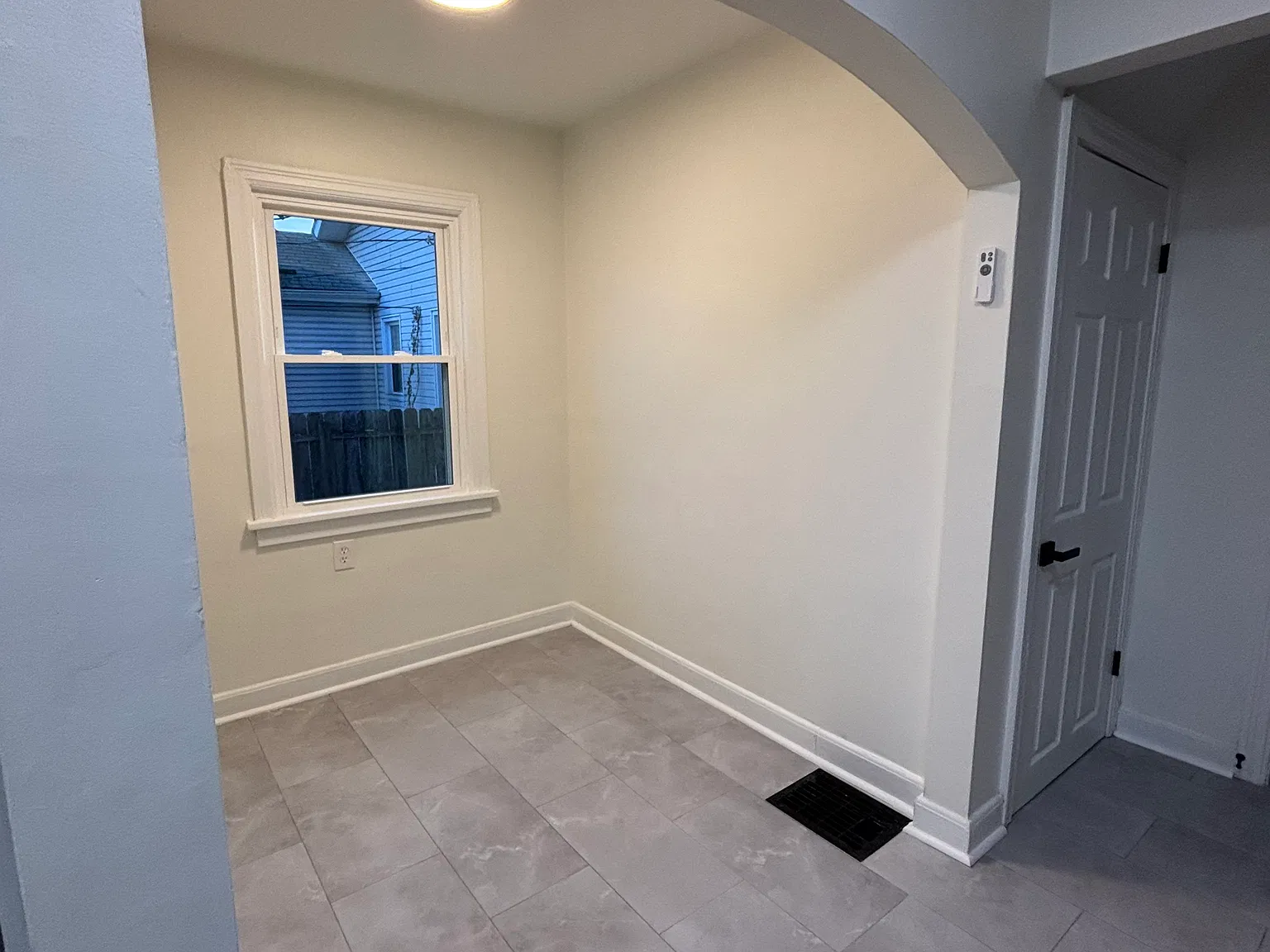 3 bed, 1.5 bath, $1,550 — Photo 4