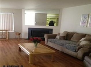 269 London Ct, Egg Harbor Township, NJ 08234