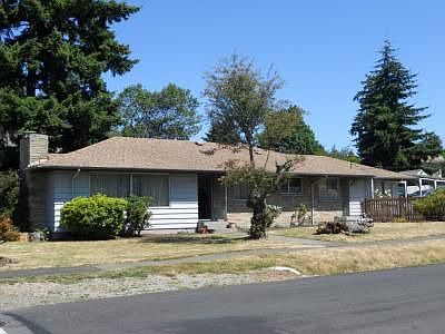 2nd image of 220 NW 105th St
