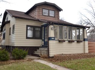 7027 W Bluemound Rd, Wauwatosa, WI 53213