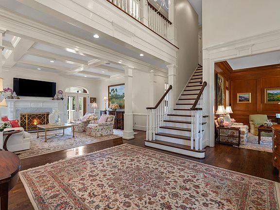 3rd image of 6 Twin Oaks Ct