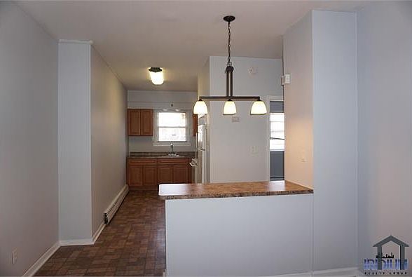 1st image of 299 Parker St #4
