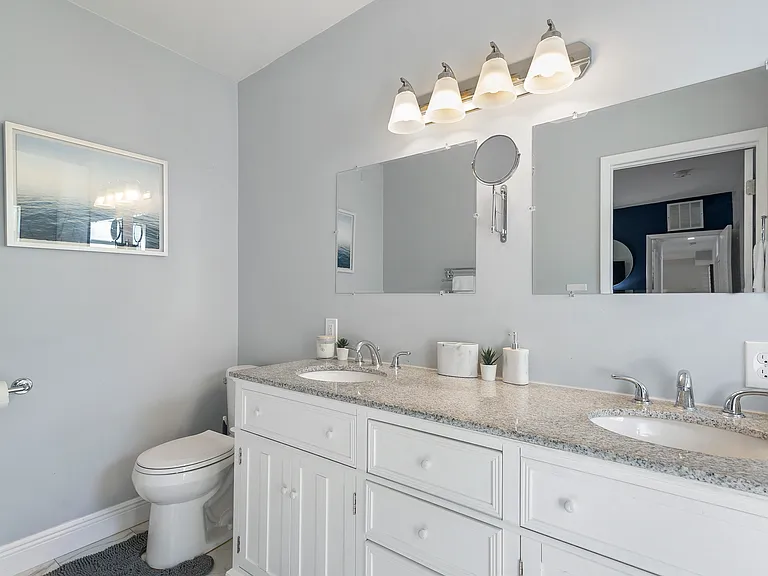 242 N Ware Dr #242 — Photo 16
