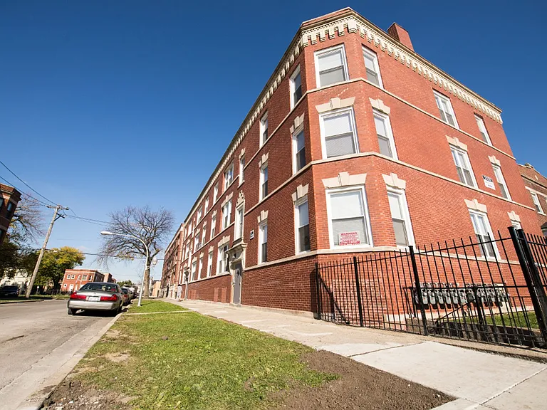 3454 W Lexington — Photo 10