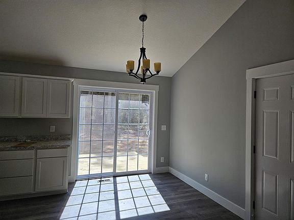 4th image of 1937 E White Lake Dr