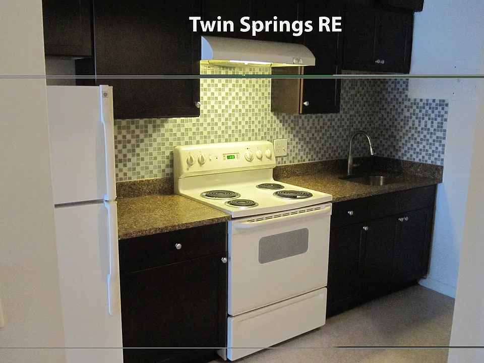 252 Spring St #7