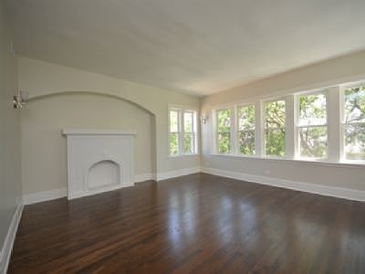 2nd image of 6430 N Fairfield Ave