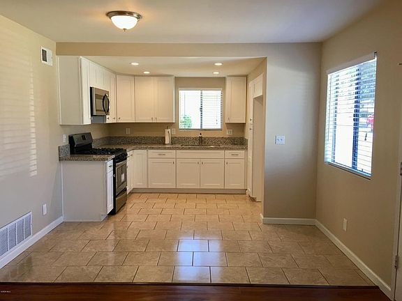 2nd image of 1183 Acadia Pl