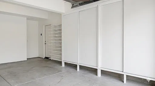 111 Rodeo — Photo 42