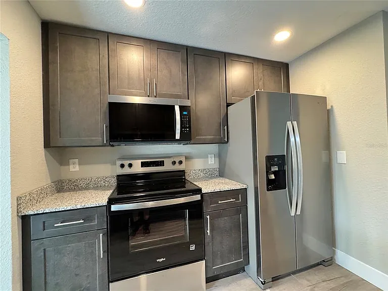 2346 Section Dr — Photo 8