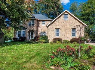 1327 Titleist Dr, Akron, OH 44312