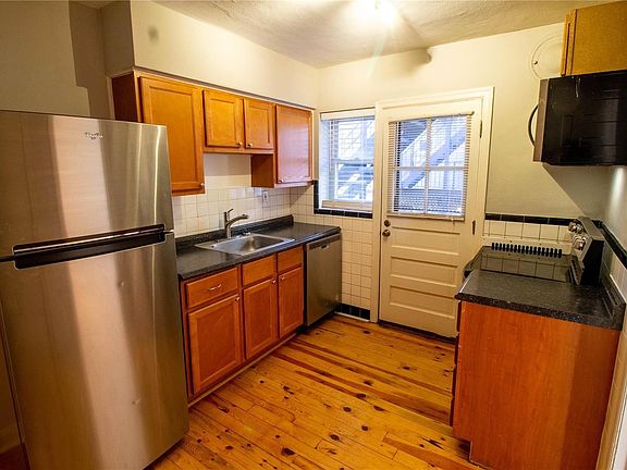 4th image of 5835 Lindenwood Ave APT 2S