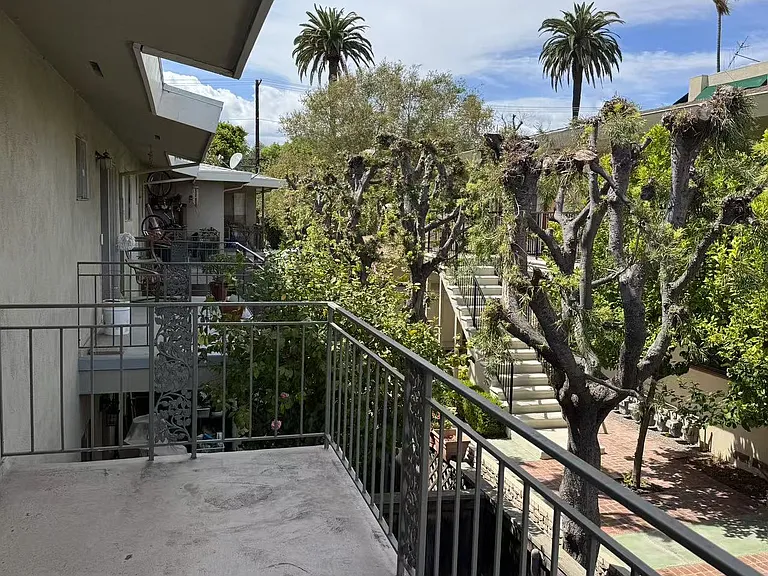 504 S Euclid Ave #10 — Photo 9