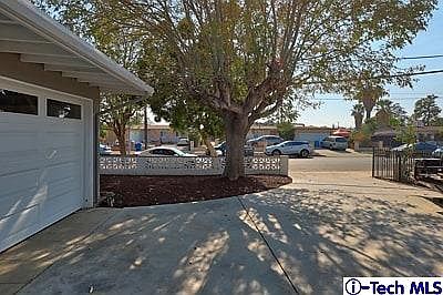 5th image of 11166 Telfair Ave