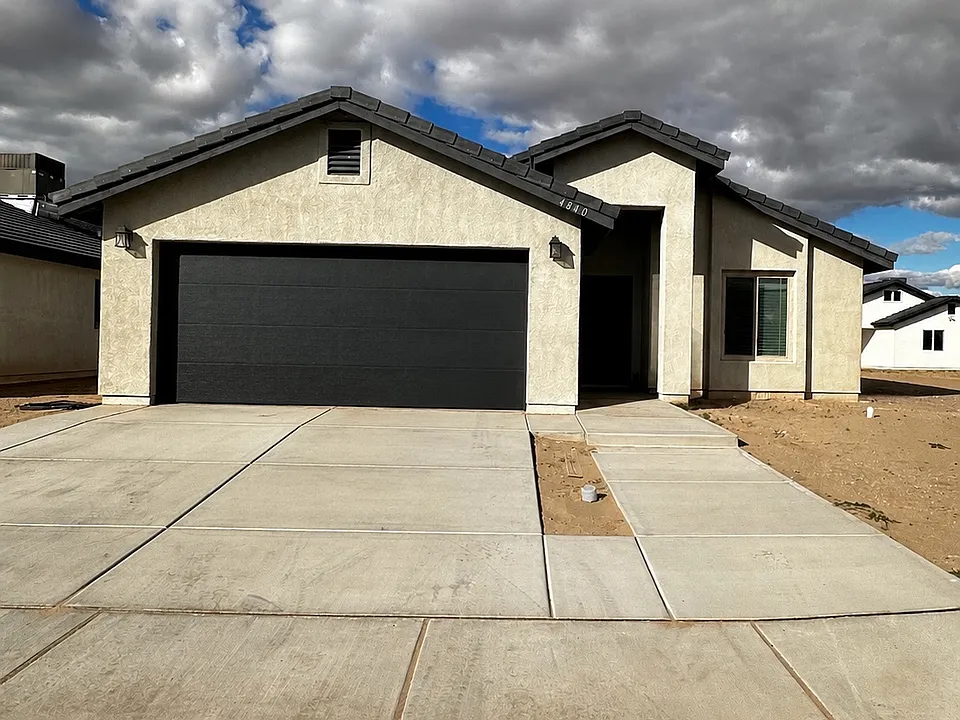 4840 E San Pedro St