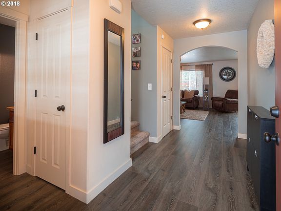3rd image of 4303 NE 51st Ave