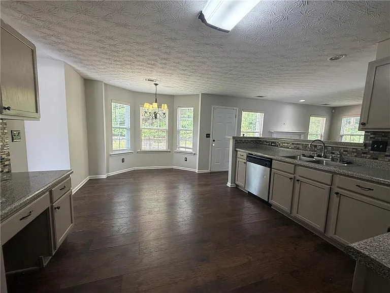 3865 Crescent Walk Ln — Photo 4