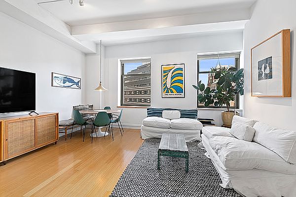 1st image of 110 Livingston St APT 8M
