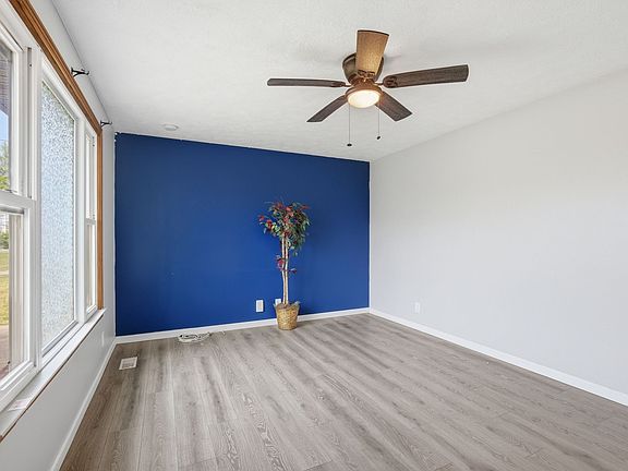5th image of 335 Cunningham Ln