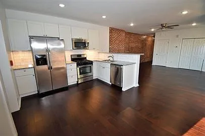 2 bed, 1100 sqft, $1,450 — Photo 2