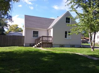 1330 Chestnut Dr, Round Lake Beach, IL